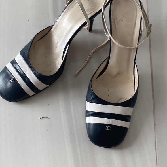 CHANEL shoes - Picture 6 of 9